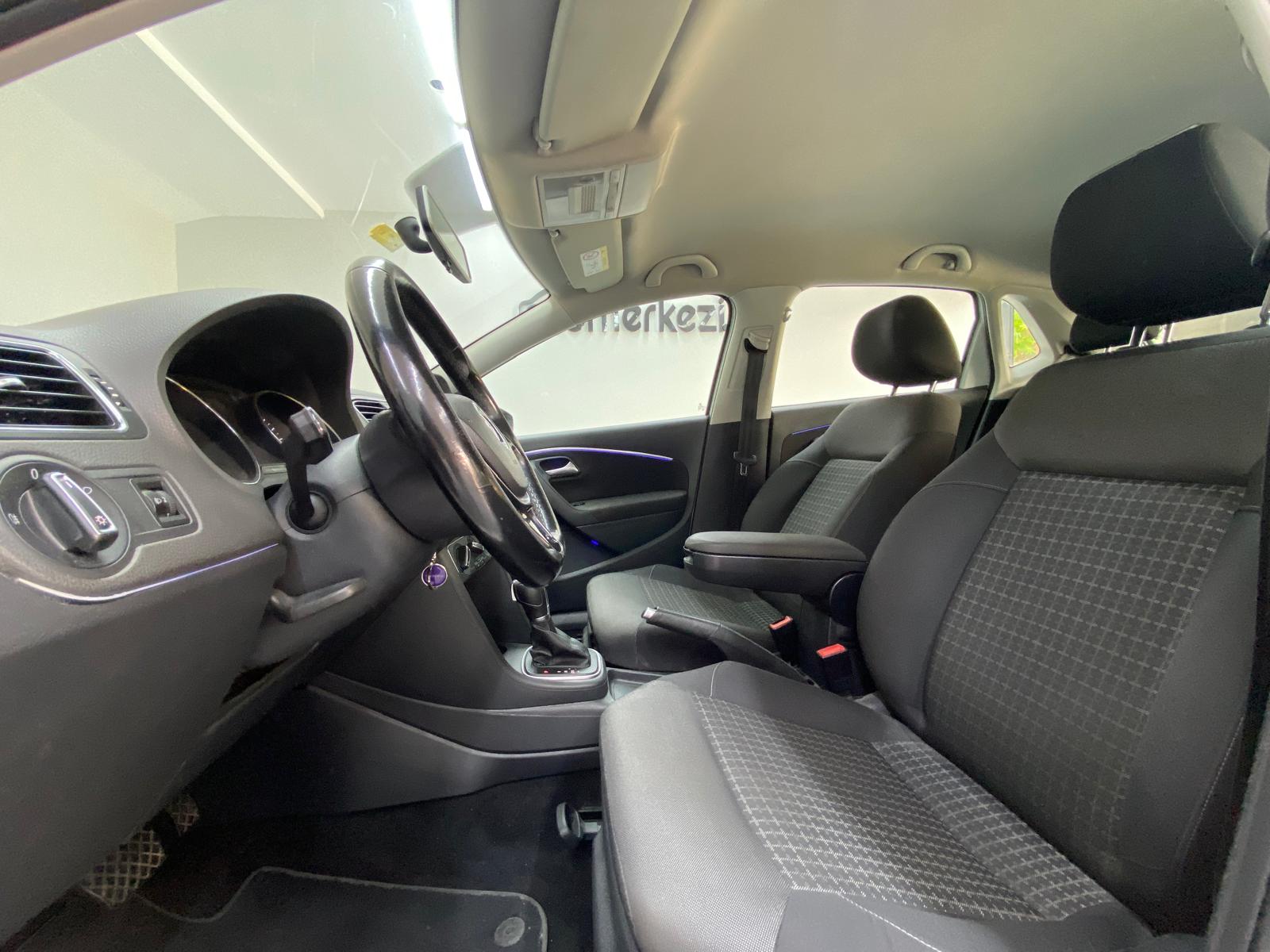 VOLKSWAGEN POLO 16